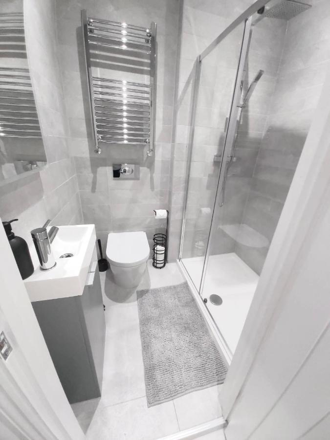 Fidelity Stays Beach Themed Apartment Brighton ภายนอก รูปภาพ